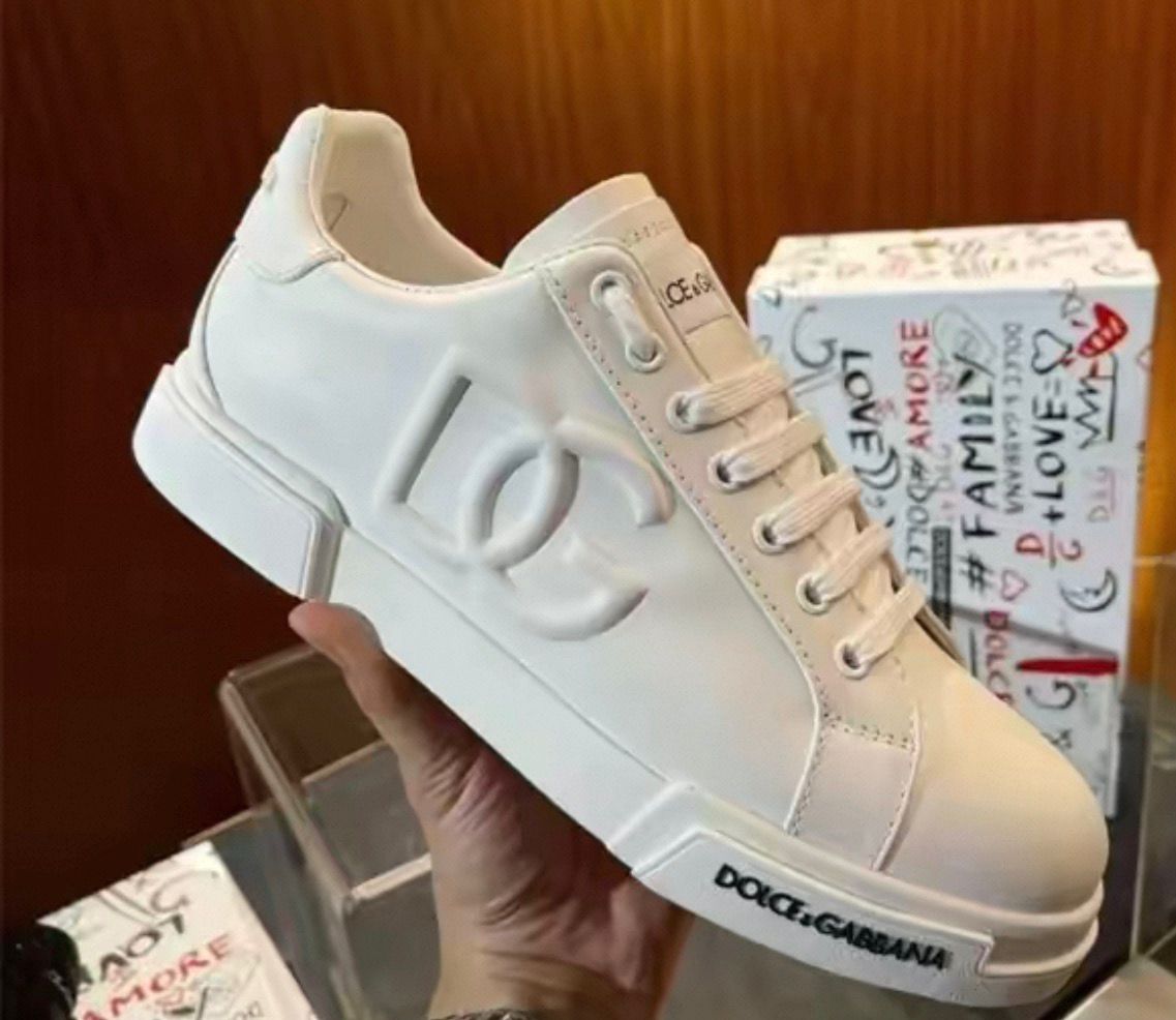 DG Leather Sneaker